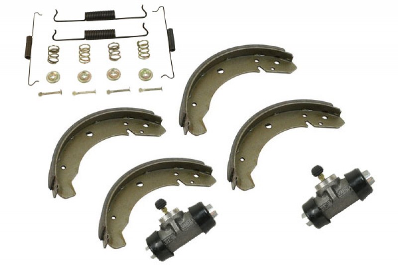 Kit frein ar 8/64-->7/67 Il est composé de: 4 garnitures 2 cylindres de roue 1 kit montage