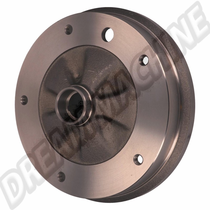 Trouvez le tambour de frein avant adapté à votre VW. Convient aux modèles VW 181, VW Karmann Ghia et VW Type 1. Dimensions: 230x47 mm, 5 trous. Réf: 131405615A.