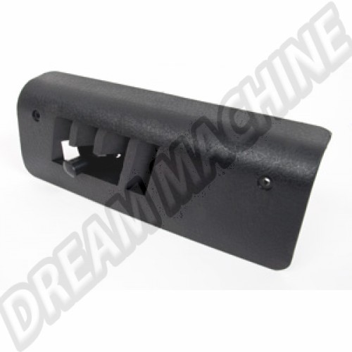 Cache plastique noir de sortie de chauffage du longeron droit 69-77 111819190B Sur www.dream-machine.fr
