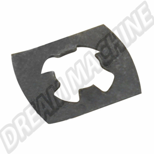 clip-poignee-trappe-essence-vw-coccinelle-1302-1971-1972.jpg