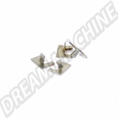 Clips de baguette chromée d'éclairage de plaque arrière Karmann Ghia. les 4 141943195 Sur www.dream-machine.fr
