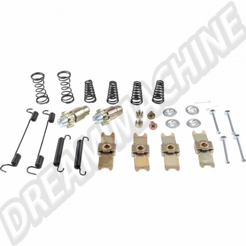 Obtenez un kit montage garniture de frein arrière de qualité pour votre Porsche 911. Ce kit convient aux modèles Porsche 911 avec un moteur de 2.0 à 3.3 litres, fabriqués entre janvier 1963 et juillet 1989. Référence : Kit montage garniture de frein arriè