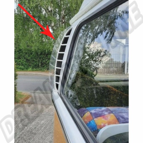 Déflecteurs d'air en alu poli pour vitres avant T2 Bay. la paire AAC166 Sur www.dream-machine.fr